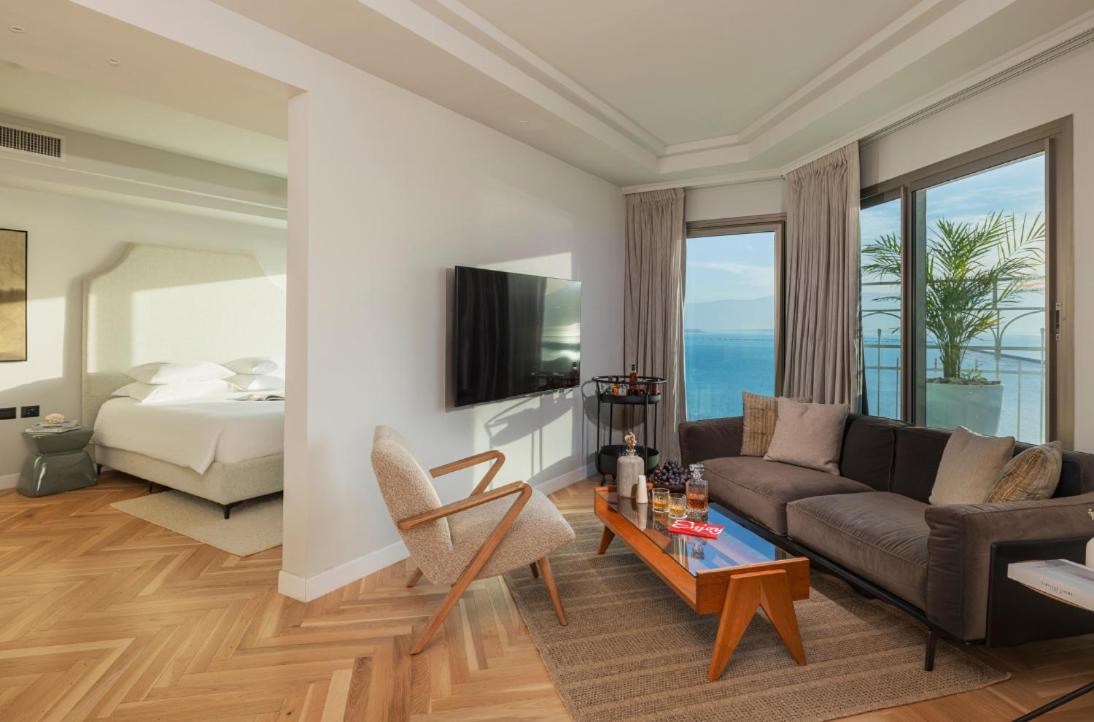 Enjoy Dead Sea Hotel Ein Bokek Exterior photo A suite at the hotel