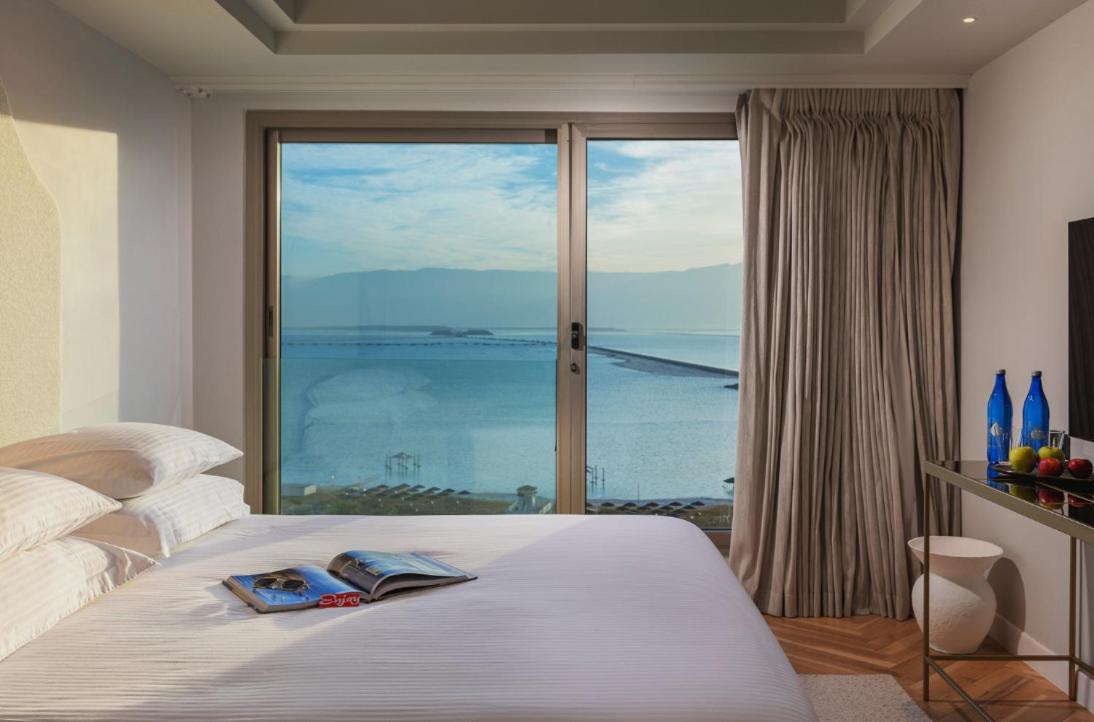 Enjoy Dead Sea Hotel Ein Bokek Exterior photo A bedroom at the hotel